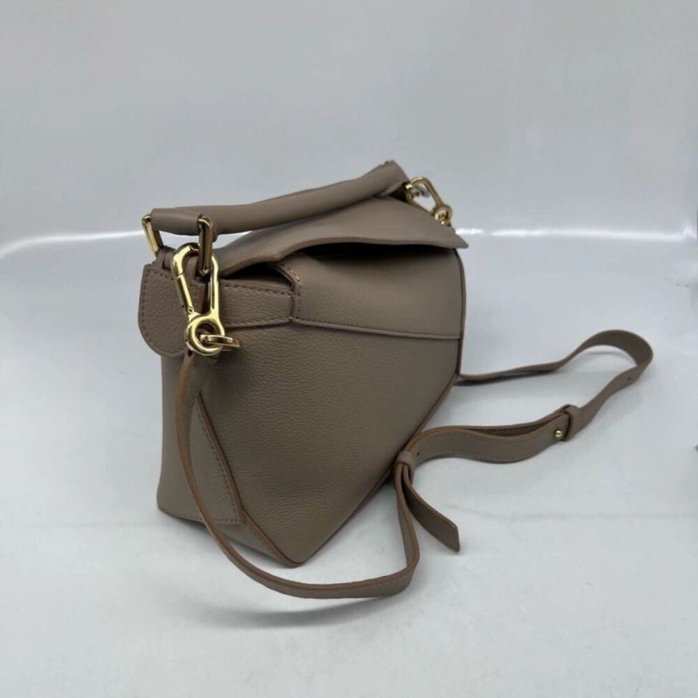 Loewe Women Pre-Loved Bag Brand New Condition - Picture 2 of 9
